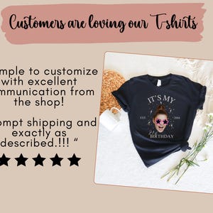 Puede incluir: Camiseta negra con el texto "It's My 21st Birthday" y una foto de una persona con gafas de sol rosas. El texto "Est. 2004" est&aacute; debajo del texto de cumplea&ntilde;os.