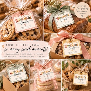 Op de afbeelding: Een verzameling vierkante papieren cadeaulabels met een vichy-ruitrand en de tekst "HOMEMADE treats MADE WITH LOVE JUST FOR YOU!" met een klein hartje. De labels zijn bevestigd aan diverse verpakte baksels en koekjes.