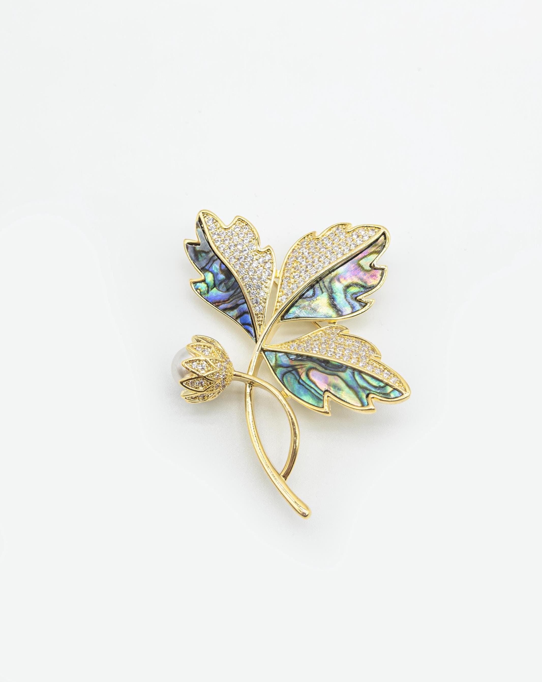 Queen Victorian Sparkly White Gold Plated Micro Pave CZ Cubic Zirconia Rhinestone Canadian Maple Leaf Brooch