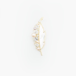 Golden Leaf Brooch with Mother-of-Pearl & Pearls • 14K Gold Pin with Zirconia • Elegant Pearl Pin • Wedding Gift