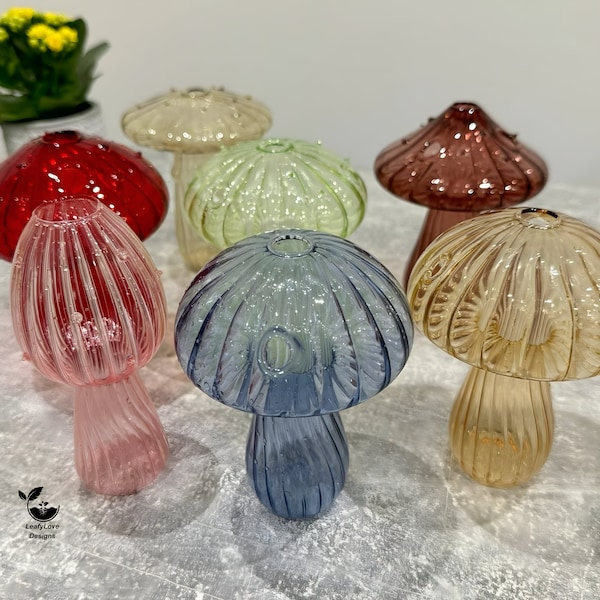 Glass Mushroom Bud Vase, Handmade Mushroom Shape Fungi Home Decor Vase Small Plant Planter  Decorative Decorer Flower Vases