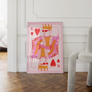 Poster Le roi de coeur, art mural élégant de cartes à jouer, illustration moderne de roi coeur rose, affiche de cartes à jouer, impression d'affiche rose, taille A.