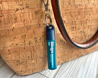 Tapa de llavero para Blistex- Soporte de bálsamo labial - Regalo de llavero Chapstick - Llavero de viaje - Organizador de bolsos - Cuidado de labios - Accesorios de llavero