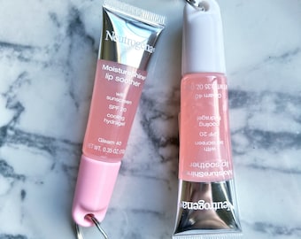 Neutrogena Moisture Shine - Lip Balm Holder - Chapstick Holder Keychain - Lip Balm Keychain - Car Accessories - Travel Accessories -Lip Care