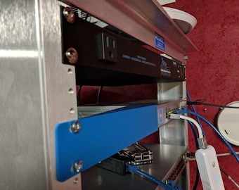 Conmutador Ubiquiti UniFi POE 8 de 150 W para montaje en rack de servidores (US-8-150W)