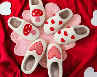 Valentine's Slippers with Red and Pink Hearts, Perfect for Couples - The Perfect Gift for Her, Warm and Comfortable Winter House Shoes