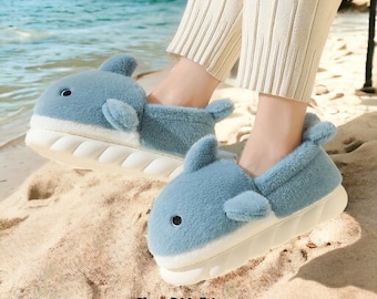 Divertidas pantuflas de algodón con forma de tiburón para parejas: zapatos cálidos y cómodos de felpa para el hogar