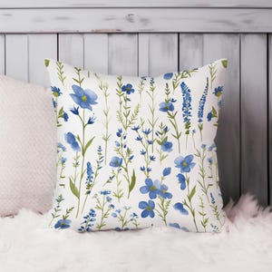 Botanical Throw Pillow Soft Cushion Cover &#39;Blue Floral Pattern VII&#39; Botanicals Cottage Square Decorative Accent Pillowcase Gift, Blue, Green