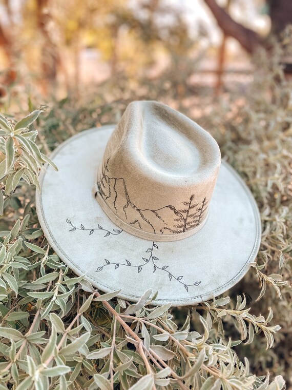 Hand-drawn Mountain Fedora | Vegan Suede Boho Western Hat - Etsy display picture 2