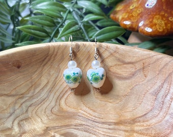 dainty white wedding jewelry vintage porcelaine heart earring floral painted ceramic earring gift for mom daughter tea pot inspired ceramics