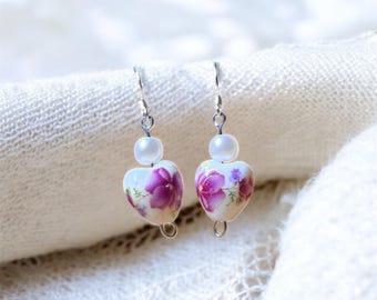 dainty white wedding jewelry vintage porcelaine heart earring floral painted ceramic earring gift for bride delicate jewelry bridesmaid gift