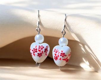 dainty white wedding jewelry vintage porcelaine heart earring floral painted ceramic earring gift for bride delicate jewelry bridesmaid gift