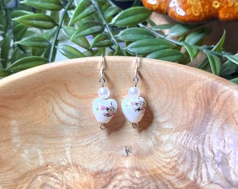 dainty white wedding jewelry vintage porcelaine heart earring floral painted ceramic earring gift for mom daughter tea pot inspired ceramics