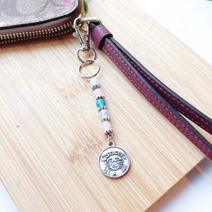 chaveiro personalizado com contas do signo do zodíaco de câncer, pingente de bolsa personalizado de cristal de quartzo rosa, acessório de carteira com tema de horóscopo astrológico chaveiro