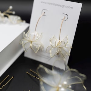 Bridal Threader Earrings, Wedding Earrings for Bride, Flower Drop Earrings, Elegant Floral Earrings, Unique Bridal Jewelry