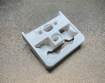 Receptacle for kitchen drawer front fixing clips (x1)