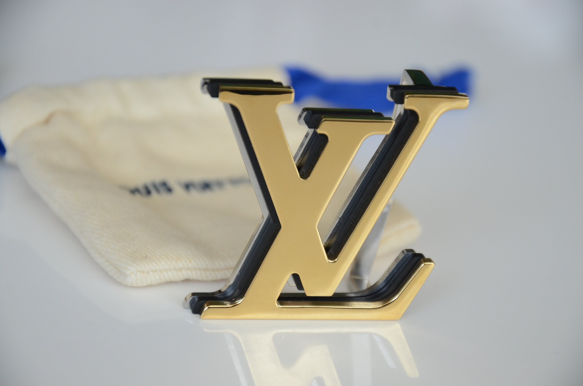Gold buckle lv belt sales