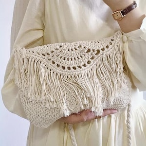 Gehaakte beige katoenen crossbodytas-gezellige Thanksgiving Day portemonnee met franje cadeau voor haar, cadeaus bruidsmeisje, macramé-clutch, boho crossbodytas