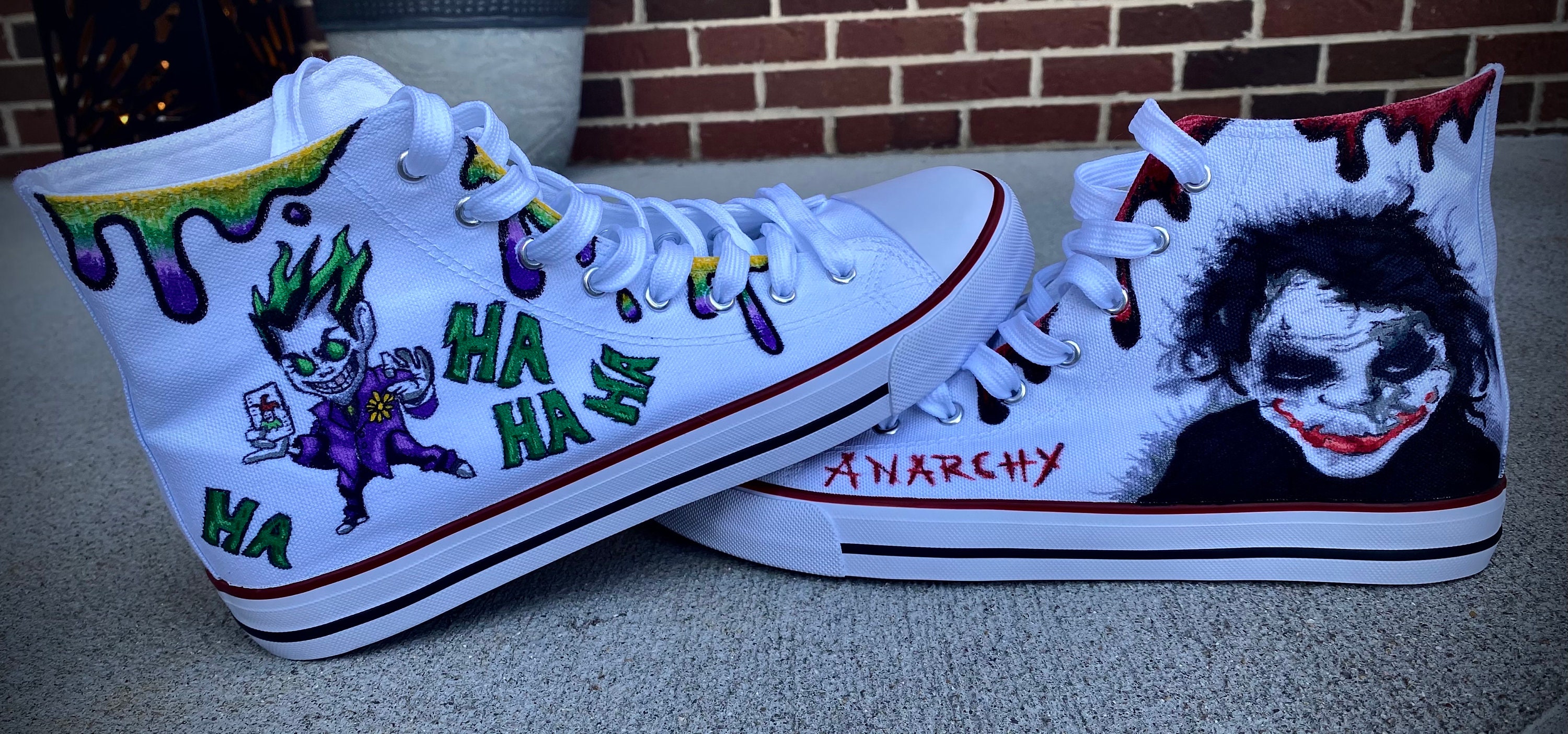 Harley quinn and joker converse hotsell