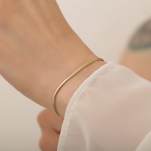 14K Gold Herringbone Bracelet, 2.2 mm Dainty Herringbone Chain Bracelets for Her, Silver Gold Filled Bracelet, Mother&#39;s Day Gift, Gold Chain