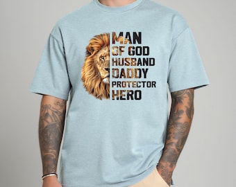 Camiseta de Hombre de Dios, Camiseta Cristiana con Cabeza de León, Camiseta de Papá Protector