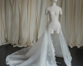 Removable Overskirt for Bridal Dress, Wedding Gowns Pieces, Lace & Tulle, Semi Cathedral Train
