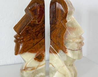 ヴィンテージソリッドオニキスフェイス彫刻ブックエンドブラウンクリームオーガニックマーブルブックエンドセットペア棚ホームデコレーションミッドセンチュリーモダンマーブルMCM大型