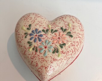 Vintage Ceramic Heart Box, Handmade, Jewelry Box, Trinkets, or Keepsakes, Home Shelf Dresser Bathroom Decor Nightstand, Handpainted Flowers