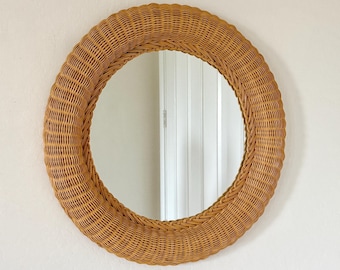Vintage Large Italian Wicker Mirror 1960’s Mid Century Round Vanity Accent Mirror Original MCM Rattan Wall Hanging Decor Woven Mirror Circle