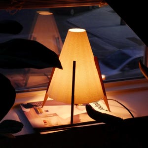 Lámpara de mesa ambiental - Lámpara de estilo cónico / TALT