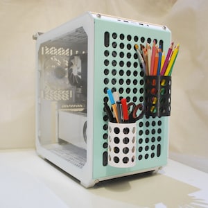Cooler Master Qube 500 pennenhouder
