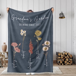 Christmas Gift For Grandma, Custom Grandma&#39;s Garden Blanket, Birth Flower Blanket With Grandkids Names, Personalized Grandma Gift Gigi Nana