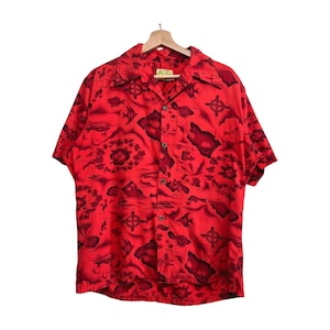 Camisa hawaiana vintage de manga corta con botones Ui Maikai de los años 70, talla L, con estampado de mapa