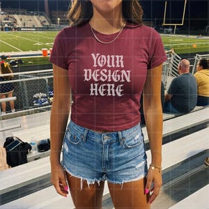 Mockup Gildan 5000b bordeaux Y2K Baby Tee Football Lifestyle Mock Up Tshirt Streetwear Pinterest Estetica Influencer Trendy Crop Top G5000b