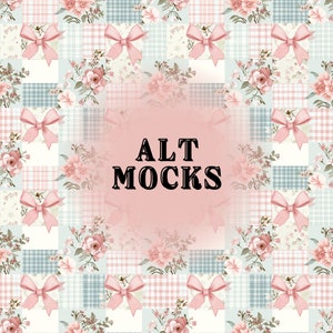 Peut inclure: Un motif sans couture avec un design patchwork composé de carrés vichy roses et bleus, de bouquets floraux et de nœuds roses. Le fond est de couleur bleu clair.