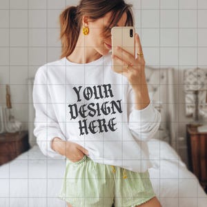 White Gildan 18000 Sweatshirt Mockup G18000 Lifestyle Mock Streetwear Mock up Pinterest Aesthetic Influencer Mockup Trendy Oversized Y2k G18