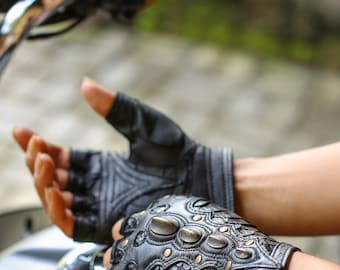 SkyRider fingerless leather gloves