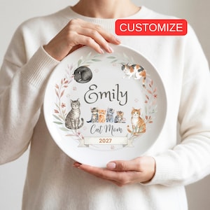 Personlig kattmamma-tallrik, anpassad kattälskare-present, akvarell kattungefamilj-tallrik kattheminredning, kattförälder-julklapp pe ägare-present