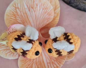 Pair of Mini Crochet Bees Handmade Amigurumi Bee Set Cute Small Bee Decor Gift for Bee Lovers Tiny Bee Plush Bumblebee Nature Lover Gift