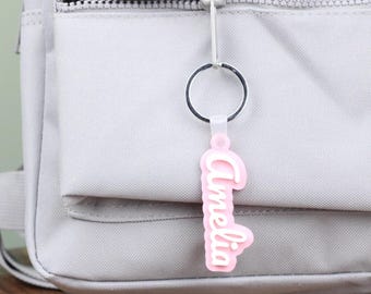 Spersonalizowana zawieszka na torbę z imieniem, brelok do plecaka, prezent na powrót do szkoły, spersonalizowany brelok 3D, akcesorium szkolne, zawieszka, akcesorium do plecaka