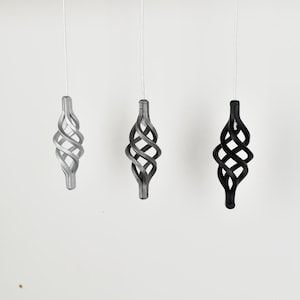 Skręcona stalowa lampa wisząca | Wystrój industrialny