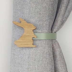 Woodland animal curtain tieback | kids curtain holdback | children curtain ties | tie back hook | nursery decor | solid oak | metal