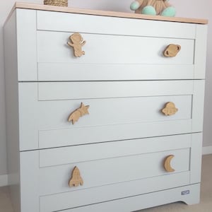 Pomos para cajones Space / Decoración para dormitorio infantil