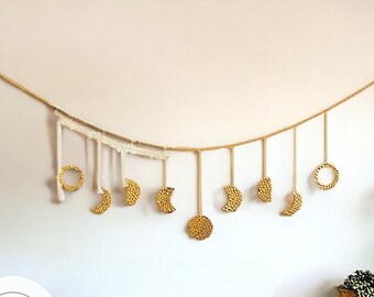 Celestial Moon Phases Wall Hanging Gold Moon Wall Hanging Home Decor Accent Gold Chain Moon Wall Art Minimalist Wall Hanging Ornament