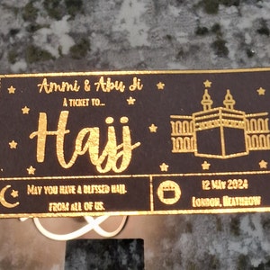 Carte d'embarquement de luxe pour la Omra recouverte d'or, Billet surprise pour la Omra, Billet-cadeau pour la Omra, Bon de révélation de la Omra, Cadeau de révélation de la Omra, Billet pour le Hajj image 2