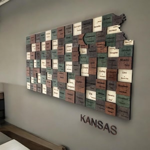 Handgefertigte Kansas State Holzkarte, benutzerdefinierte Kansas Rustikale Holzwandkunst, 3D Kansas State Wood Mao, gravierte Wandkunst für Zuhause oder im Büro