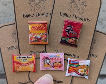 Spilla personalizzata per noodles istantanei, spilla in plastica per ramen