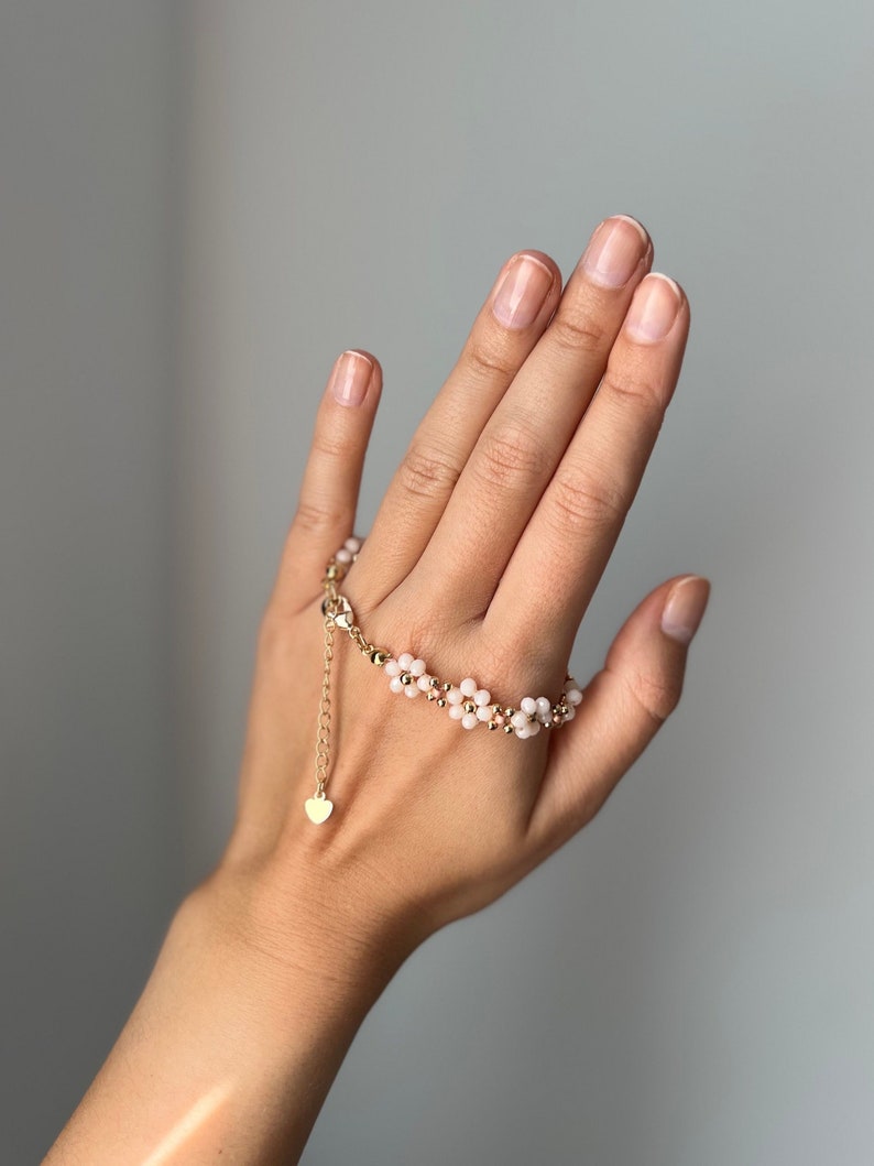 Bracelet Perles / Fleurs / Blanc et Or / Taille Modélisable Elégant / Anniversaire / Pour Elle / Fête des Mères image 4