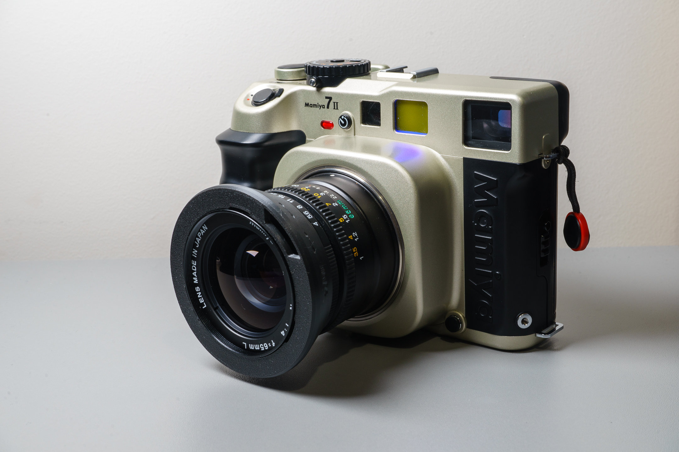 Mamiya7 65mm 80mm付き　マミヤ7 il_fullxfull.5687325198_c04u.jpg