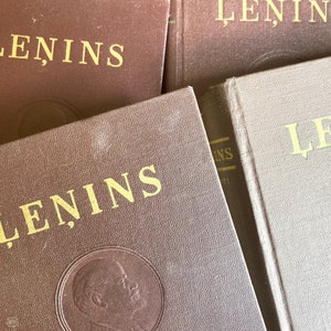 Livre vintage letton des années 1950, 1970, eņins Raksti